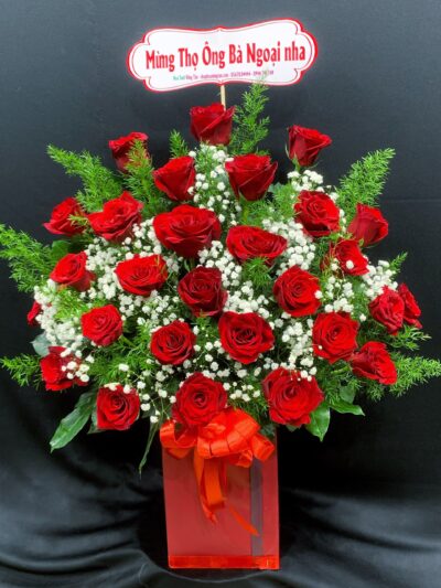 Giỏ hoa khai trương lộng lẫy, mang ý nghĩa may mắn và thịnh vượng.