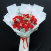 Bó hoa Valentine 14/2 lãng mạn với hoa hồng đỏ, biểu tượng của tình yêu và đam mê.