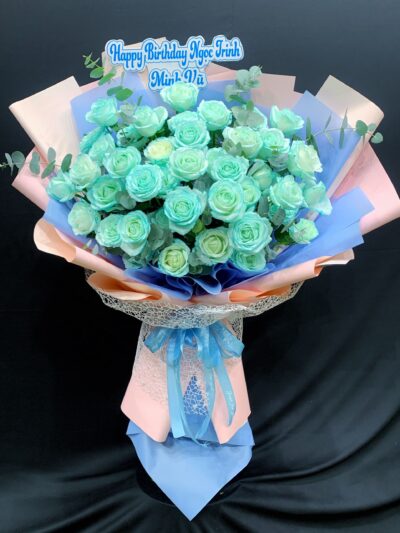 Bó hoa sinh nhật độc đáo và ấn tượng, mang lại niềm vui và sự bất ngờ trong ngày đặc biệt.