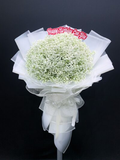 Bó hoa sinh nhật: Tinh tế và tràn ngập sắc hoa tươi, là món quà đẹp và ý nghĩa để chúc mừng ngày sinh nhật