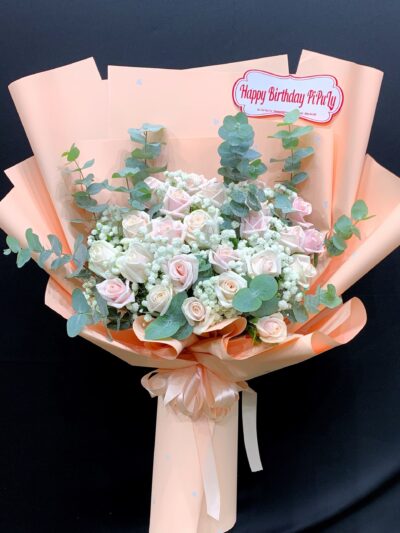 Bó Hoa Valentine 14/2: Gửi trái tim yêu thương qua bó hoa đẹp, ý nghĩa, là biểu tượng hoàn hảo cho tình cảm ngọt ngào trong ngày lễ tình nhân
