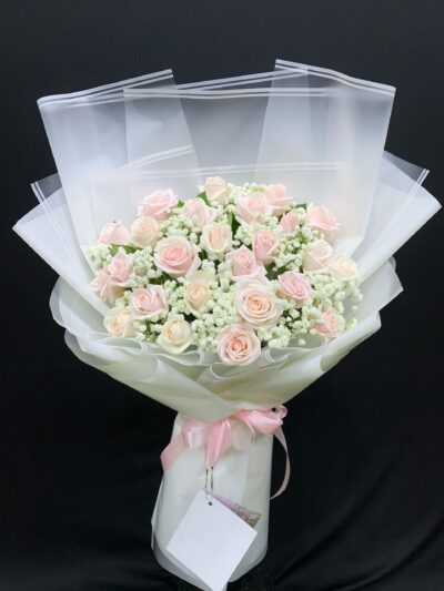 Bó hoa sinh nhật đẹp cho nữ: Kết hợp hoa tươi và màu sắc dịu dàng, là món quà tinh tế để chúc mừng ngày đặc biệt của phái đẹp.