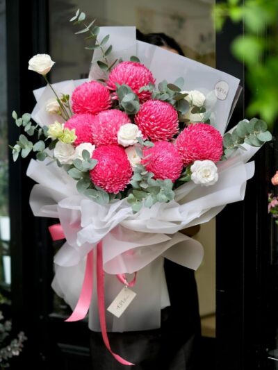 bó hoa cúc mẫu đơn đỏ