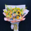 Bó hoa hội nghị thanh lịch, sắc màu tinh tế, phối hợp hoa hợp lý, tạo không gian chuyên nghiệp và ấm cúng, thích hợp cho sự kiện doanh nghiệp.