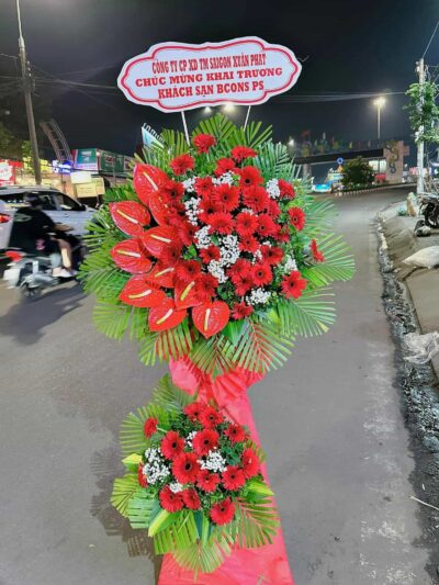 Bó Hoa Khai Trương rực rỡ với nhiều màu sắc và các loại hoa đa dạng.