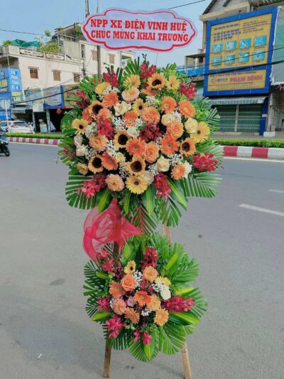 Kệ hoa chúc mừng khai trương: Tạo điểm nhấn hoàn hảo, mang lại sự may mắn và phúc lợi cho dịp khai trương