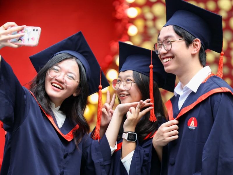 Những lời chúc ý nghĩa trong ngày lễ tổng kết năm học-lễ bế giảng hoa-le-be-giang-2